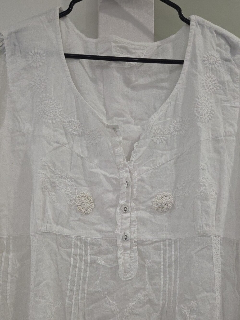 Women's White Embroidered Long-Sleeve Peasant Dress - Picture 2 of 9